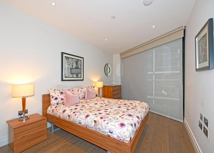 Two Bedroom Flat Central London